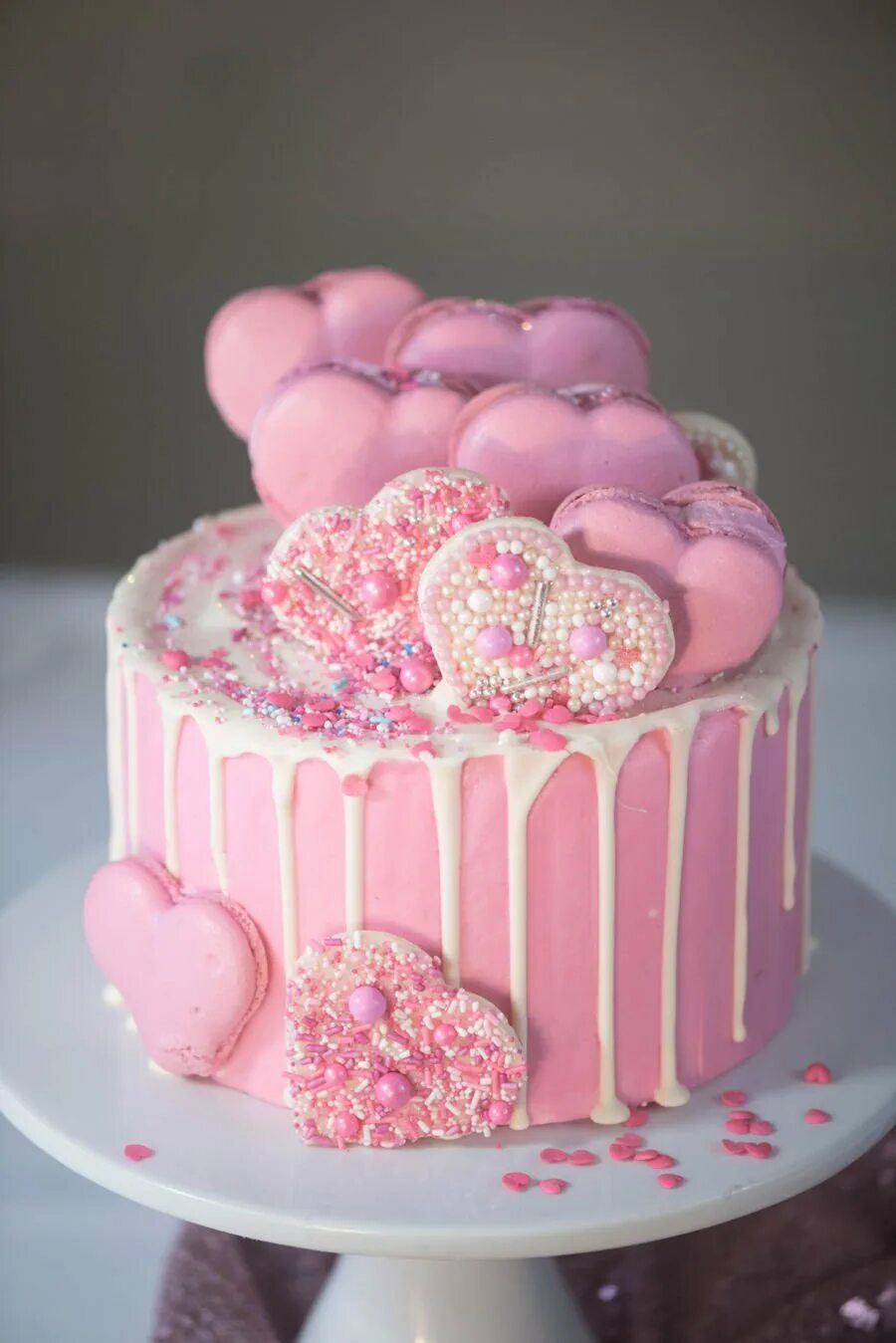 Фото розовых тортов. Розовый торт. Тортики для девочек. Украшение розового торта. Торт для девочки в розовых тонах.