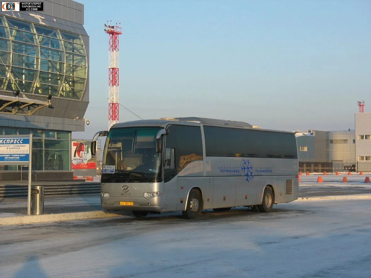 Автовокзал Толмачево Новосибирск. Автовокзал Новосибирск аэропорт Толмачево. Автобус экспресс 111 Толмачево. Аэропорт Толмачево автобус 111э. Автобус жд вокзал новосибирск до аэропорта