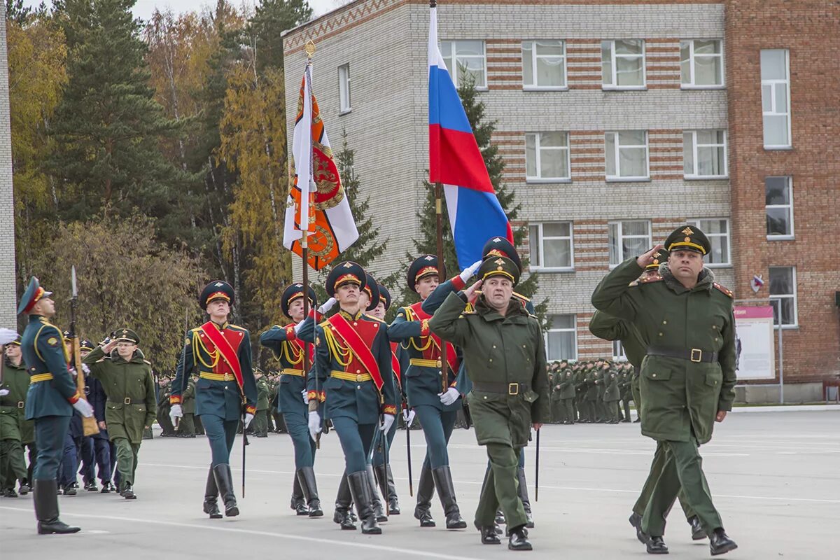 Новосибирск военные. НВВКУ Новосибирское высшее военное. Новосибирске высшее общевойсковое командное училище. ТВВКУ Новосибирск училище. НВВКУ Академгородок.