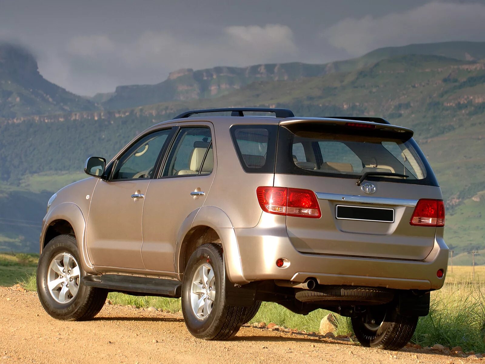 тойота фортунер тойота фортунер. тойота фортунер 2018 новый. Toyota fortuner 2022. тойота фортунер 2016. новый тойота фортунер 2021.