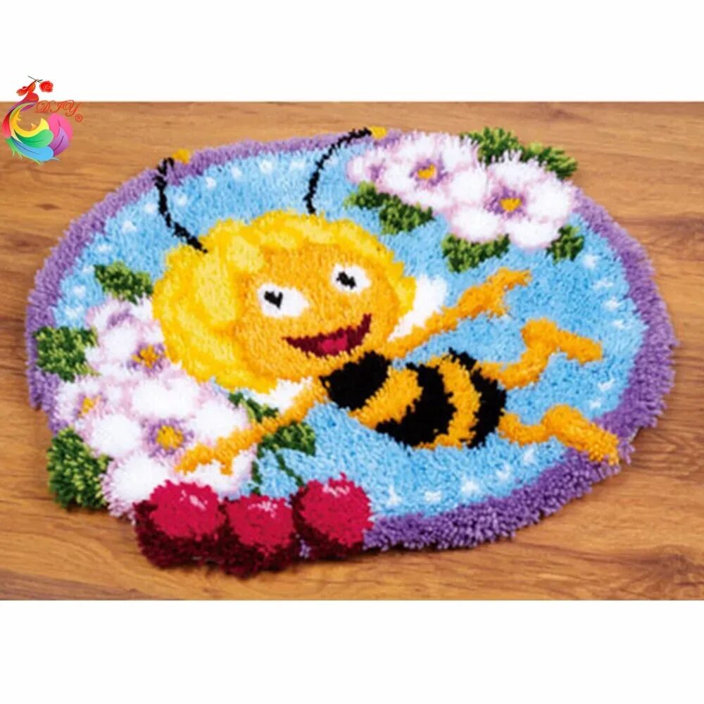 Ковровая техника наборы. Ковер Вервако Пчелка. Ковровая вышивка. Ковровая техника вышивания. Вышивка ковровая техника.