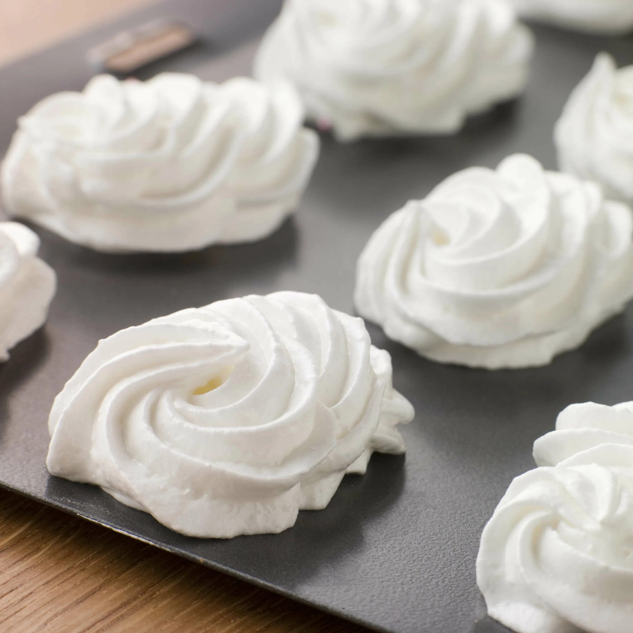 воздушка безе. безе «хрумка». безе с сахарной пудрой рецепт. безе из белков и сахара в духовке. соотношение белка и сахара для меренги.