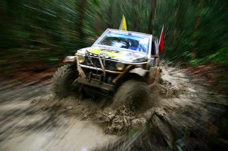 Полный привод пермь. RFC соревнования внедорожников. RFC Challenge машины. Rainforest Challenge.