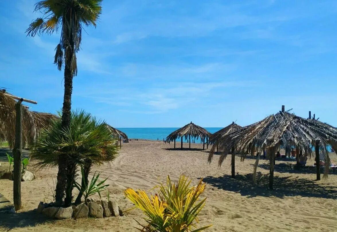 Отели сухуми на берегу. Отель at the Sea Сухум. Пляж мокко Абхазия. Пляж мокко Абхазия Сухум. Сухум песчаный пляж.