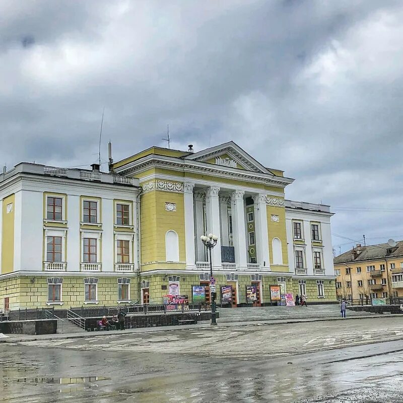 ДК Маяк Озерск. ДК Маяк Озерск Челябинская область. Дом культуры Маяк Озерск. ДК Маяк Озерск фото. Дк маяк сайт