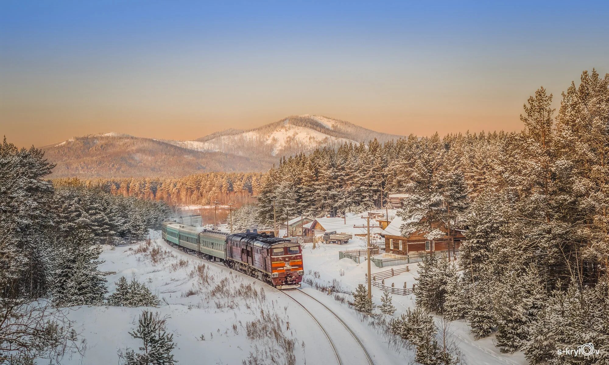 Верхний уфалей 2тэ10у-0365. Поезд кыштым москва. Поезд кыштым москва. Поезд кыштым москва. 2тэ10у-0210.
