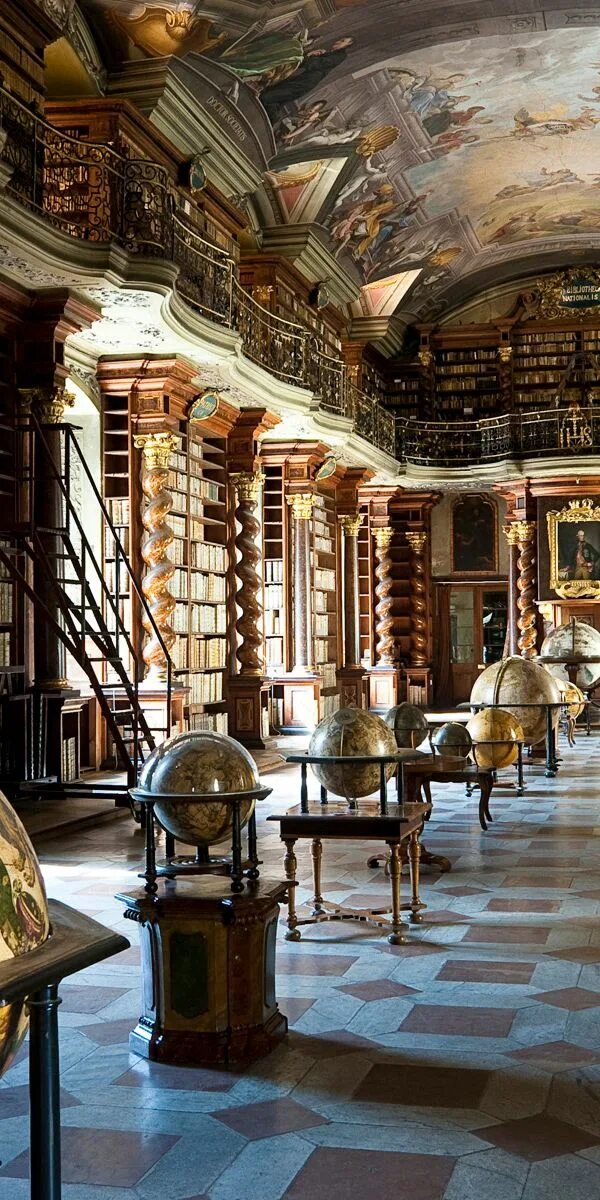 Телефон библиотеки. Библиотека с колоннами. Библиотека в стиле эпохи Возрождения. Потолок в библиотеке. Интерьер библиотеки в Праге.