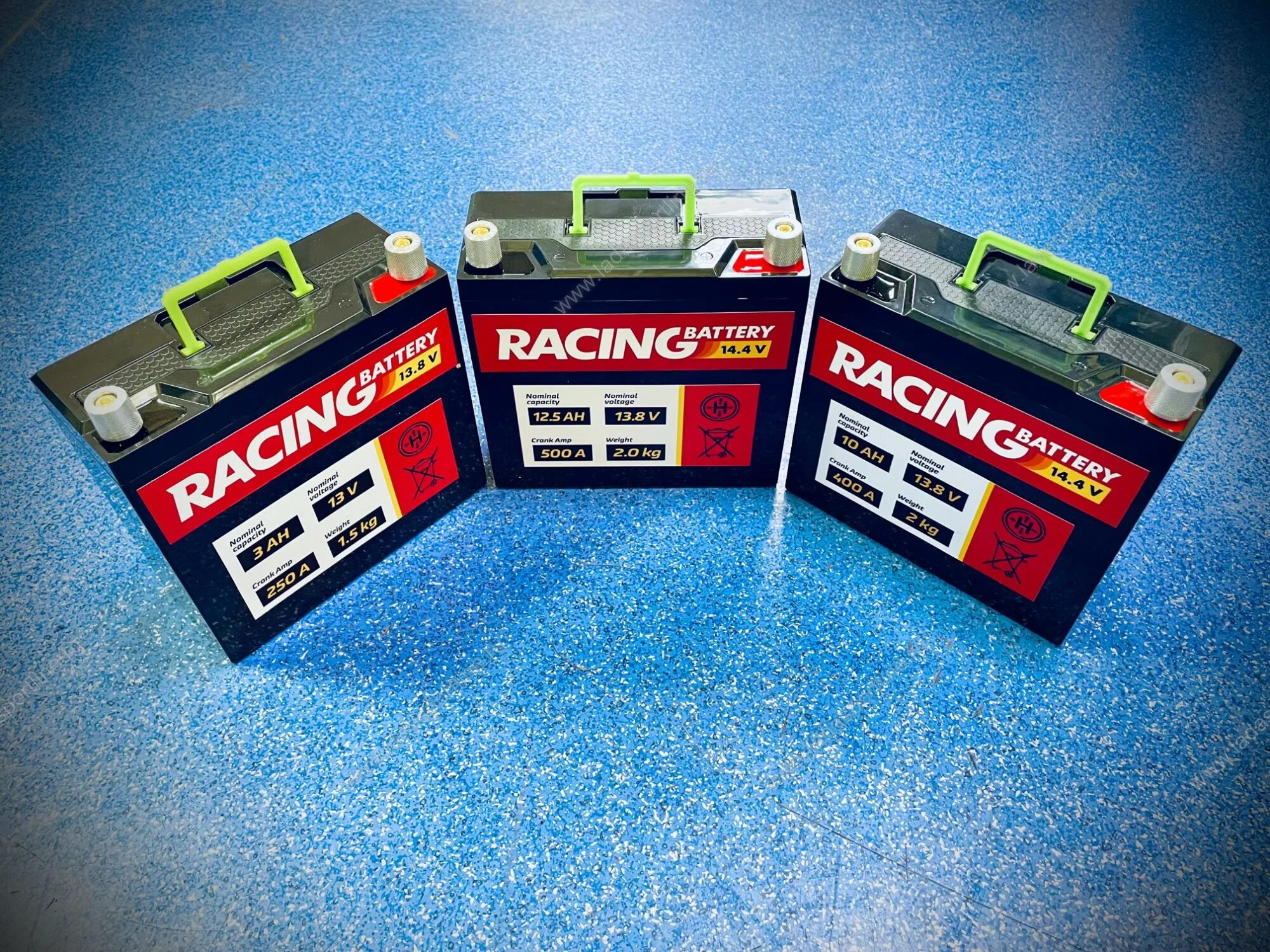 Battery 10. Аккумулятор Racer 75a en. Racing Battery 10ah аккумулятор автомобильный. Аккумулятор Racer 61efb заглушки. АКБ Racer 2018.