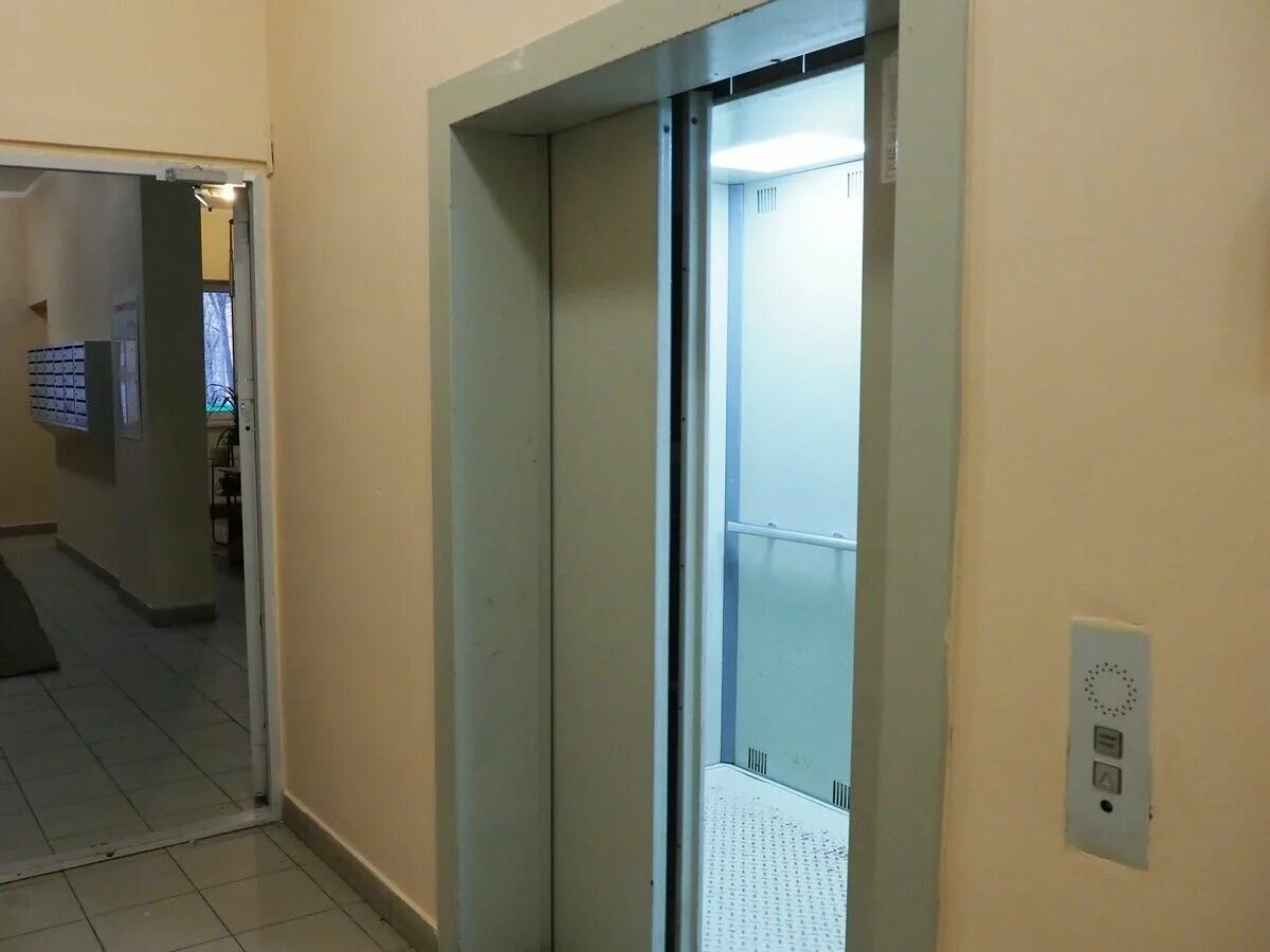 Лифт грузовой малый магазинный лгм-100. Метеор лифт фото лифта. Малый грузовой лифт 100 кг щлз. Грузовой лифт 3600x4500. Грузовой лифт москва.