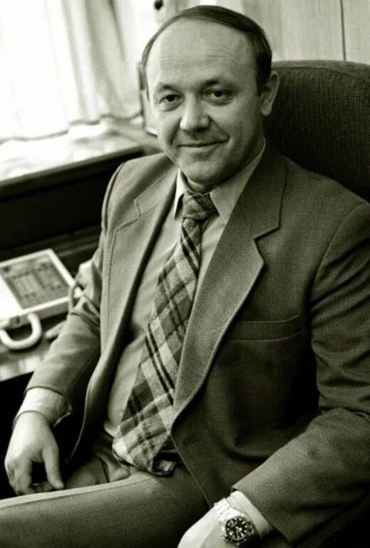 Сенкевич юрий биография причина смерти личная жизнь Счастье это чувство перспективы". Как Юрий Сенкевич стал ведущим "Клуба путеше