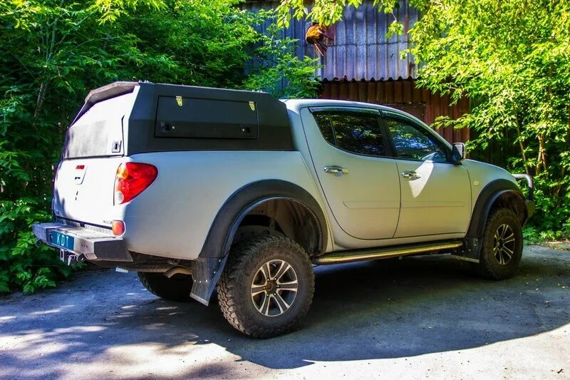 Купить кунг митсубиси. Экспедиционный кунг для Mitsubishi l200. Кунг на l200 экспедиционный. Кунг Мицубиси l200. Кунг для Мицубиси л200.