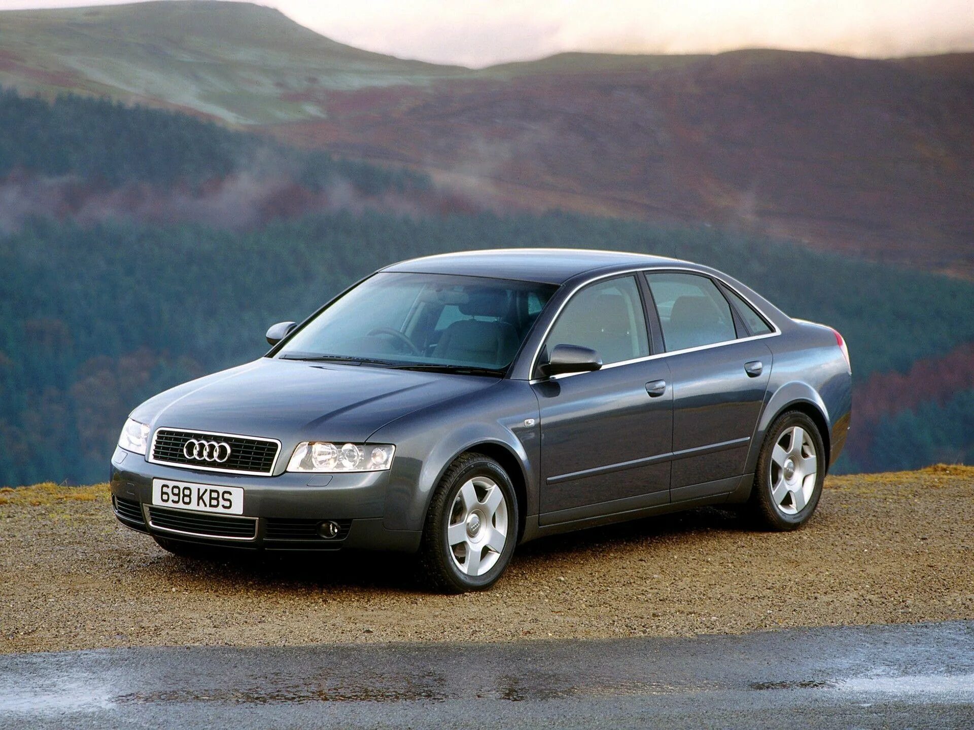 Audi a4 b6 2000. Ауди а4 2 поколение. Ауди а4 2000. Audi a4 2001.