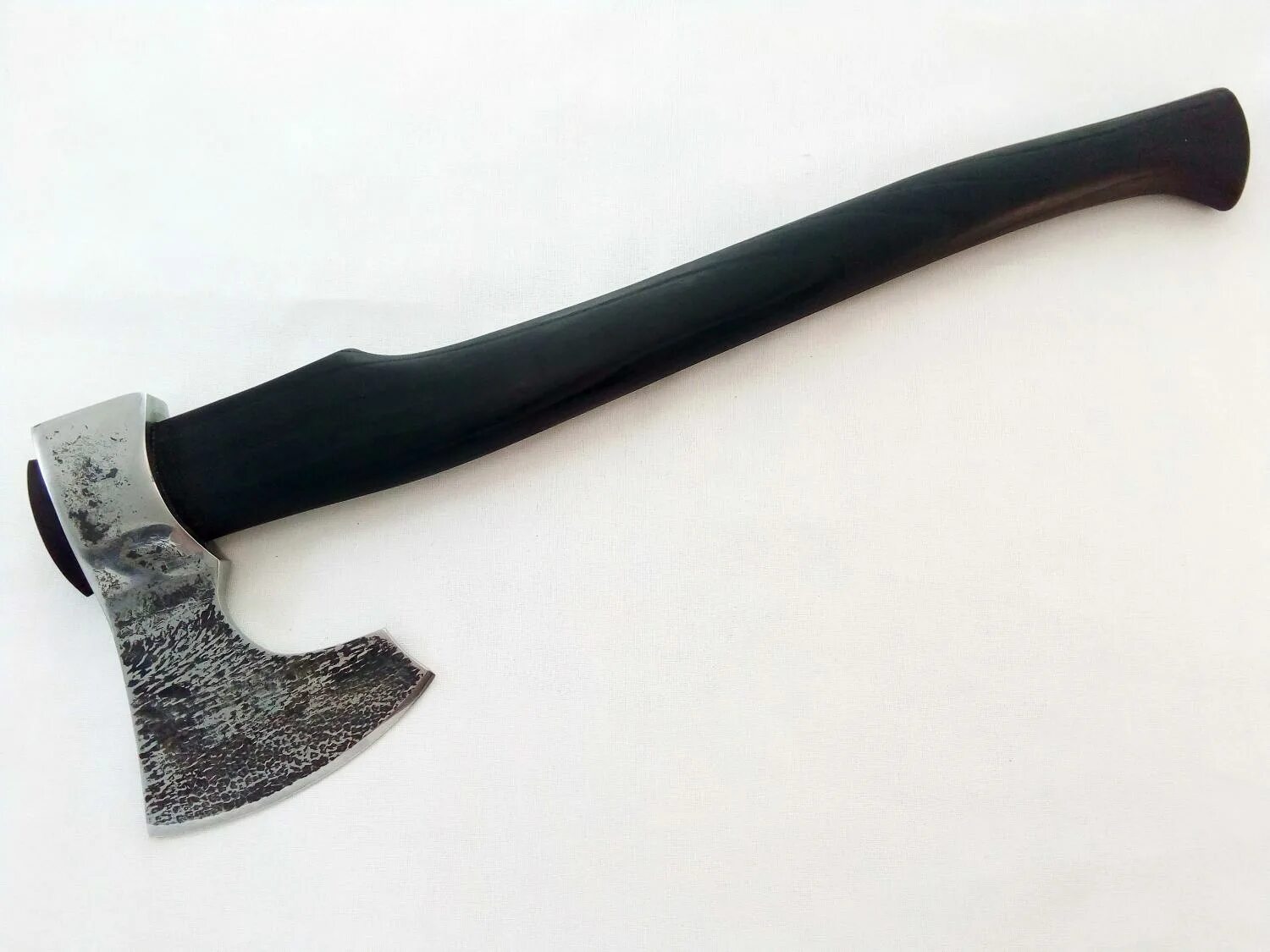 Топор викинг 9хс фирмы bark. Топор сибртех 21617. Материал топоров. Топорище ясень. Топор тур урм аника.