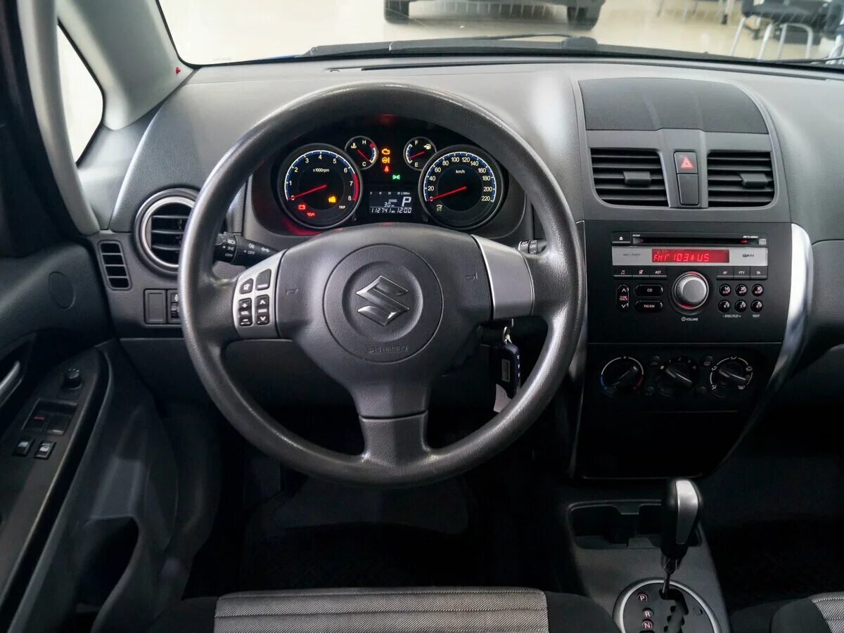 Suzuki sx4 2012 интерьер. моторный отсек сузуки сх4. Suzuki sx4 2008 салон. аккумулятор сузуки sx4 1. сузуки сх4 2010 салон.
