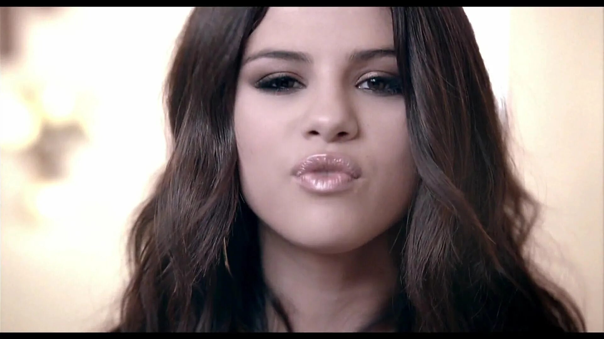 Selena Gomez & the Scene - Round & Round. Группа selena Gomez & the Scene.