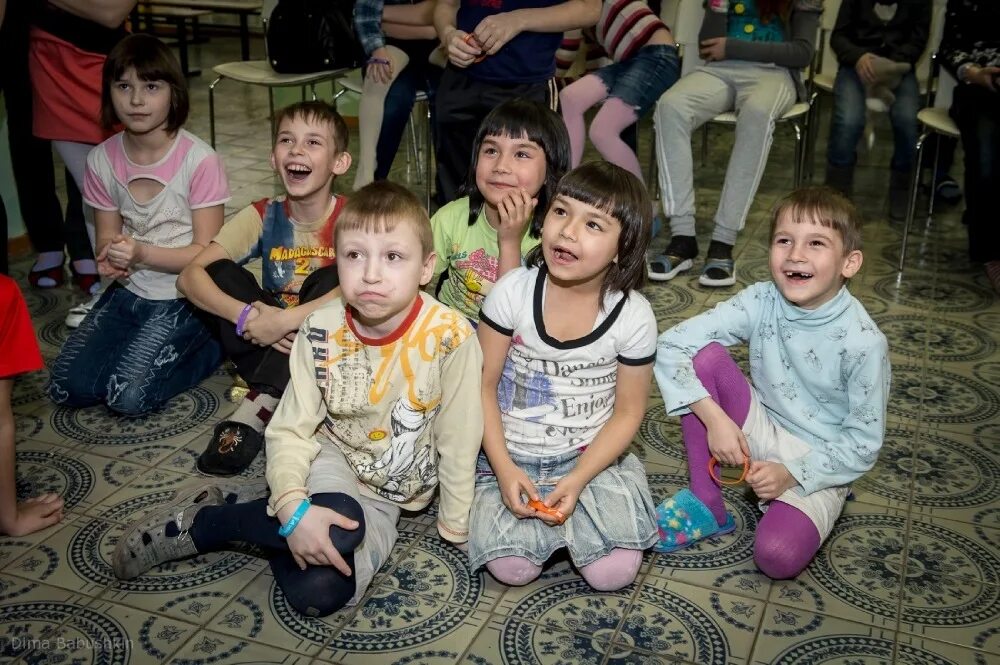 Детский дом в москве взять ребенка. Детский дом. Детский до. Детские дома. Детдом.