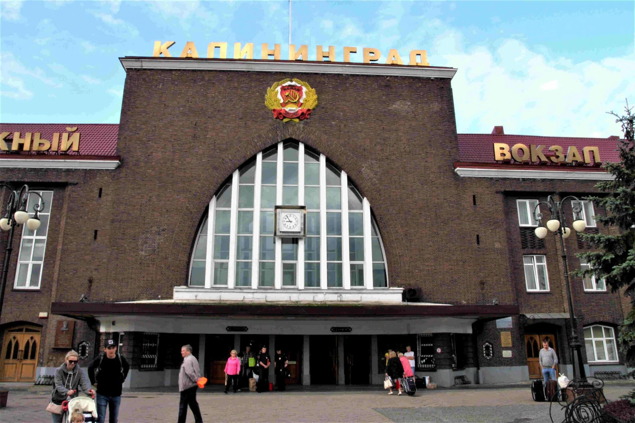 южный вокзал станция калининград. город калининград южный вокзал. тц виктория калининград южный вокзал. южный железнодорожный вокзал калининград. южный вокзал калининград работа.