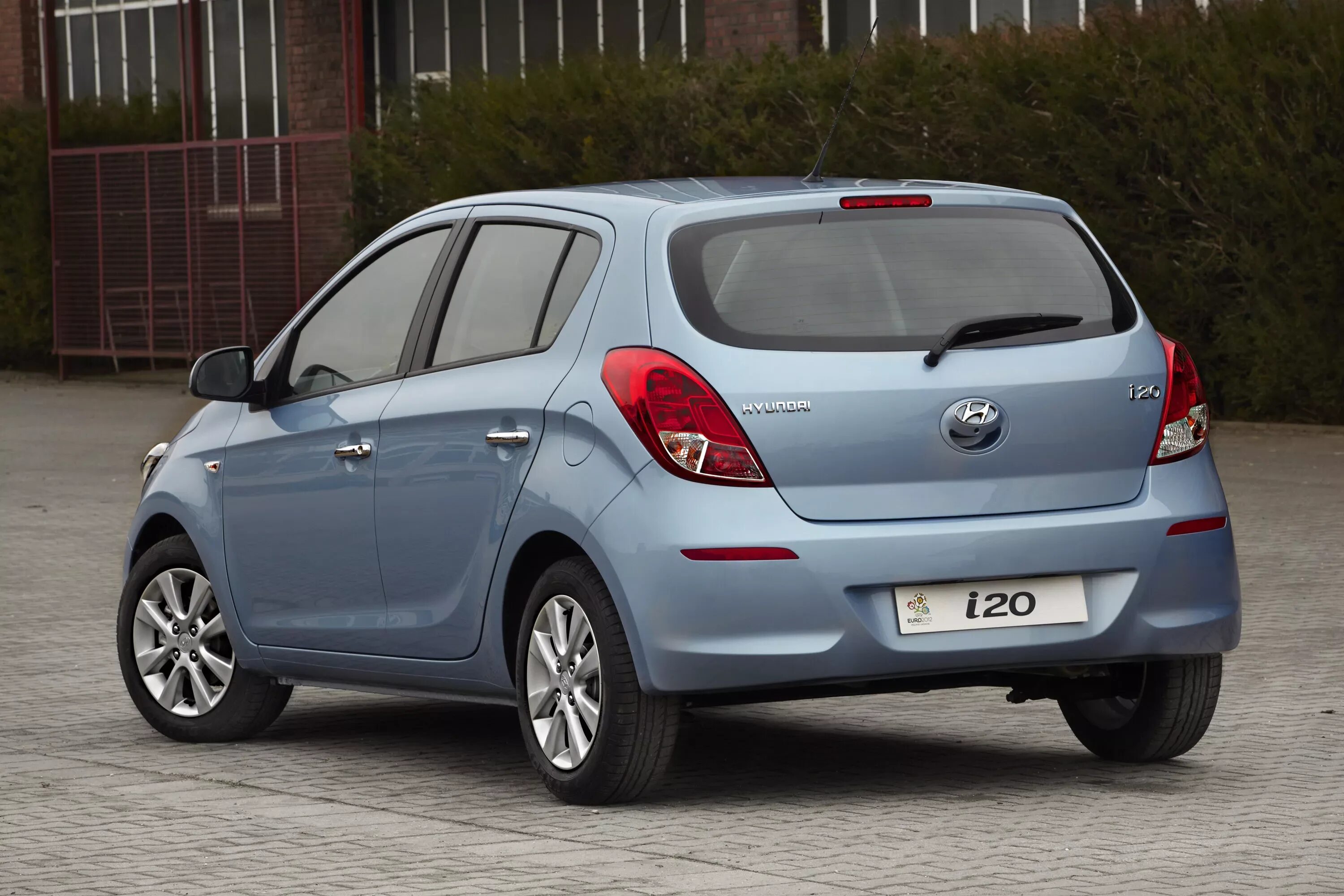Хендай 2012 года выпуска. Hyundai i20 2012. hyundai i20 rear 2012. hyundai hb20 getz. хендай ай 20 2012.