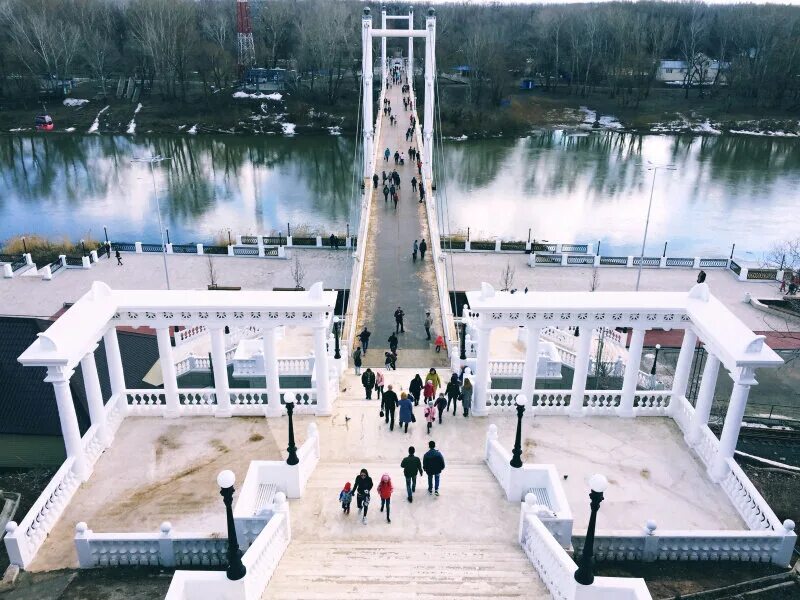 Погулять оренбурге. Набережная Урала Оренбург. Набережная реки Урала города Оренбурга. Новая набережная Оренбург. Оренбург набережная р Урал.