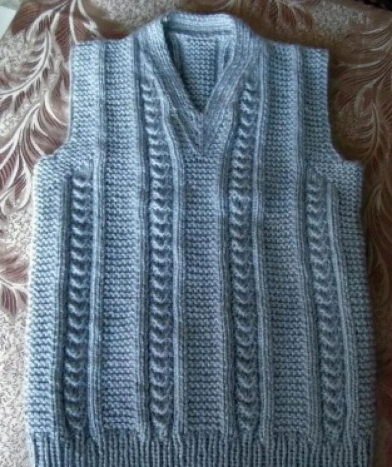 Вязаные безрукавки. Жилет knitted vest. Вязаные безрукавки для женщин. Узоры для безрукавки. Вязаный жилет спицами.