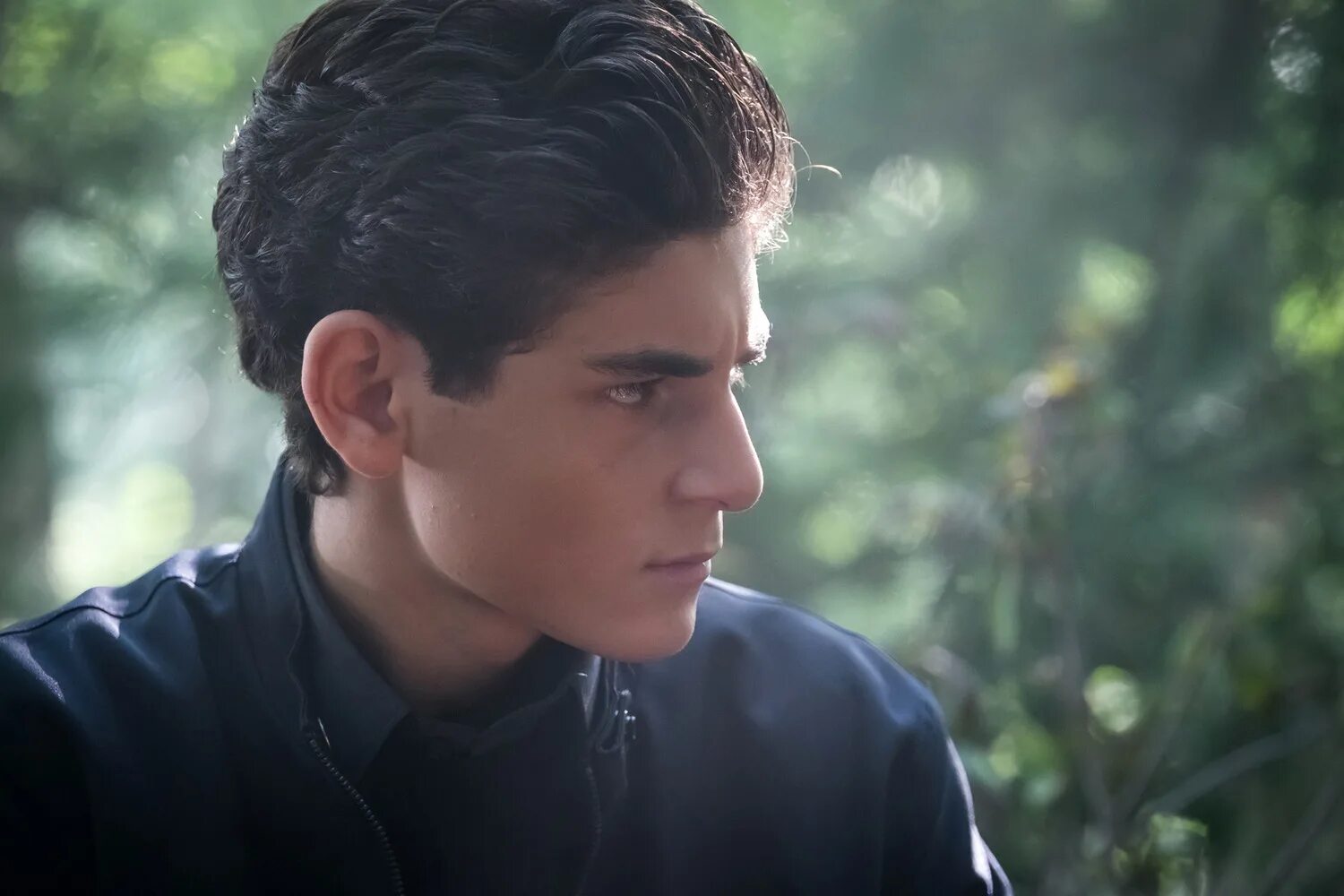 Дэвид Мазоуз. Дэвид Мазоуз Брюс Уэйн. David Mazouz Готэм. Готэм брюс