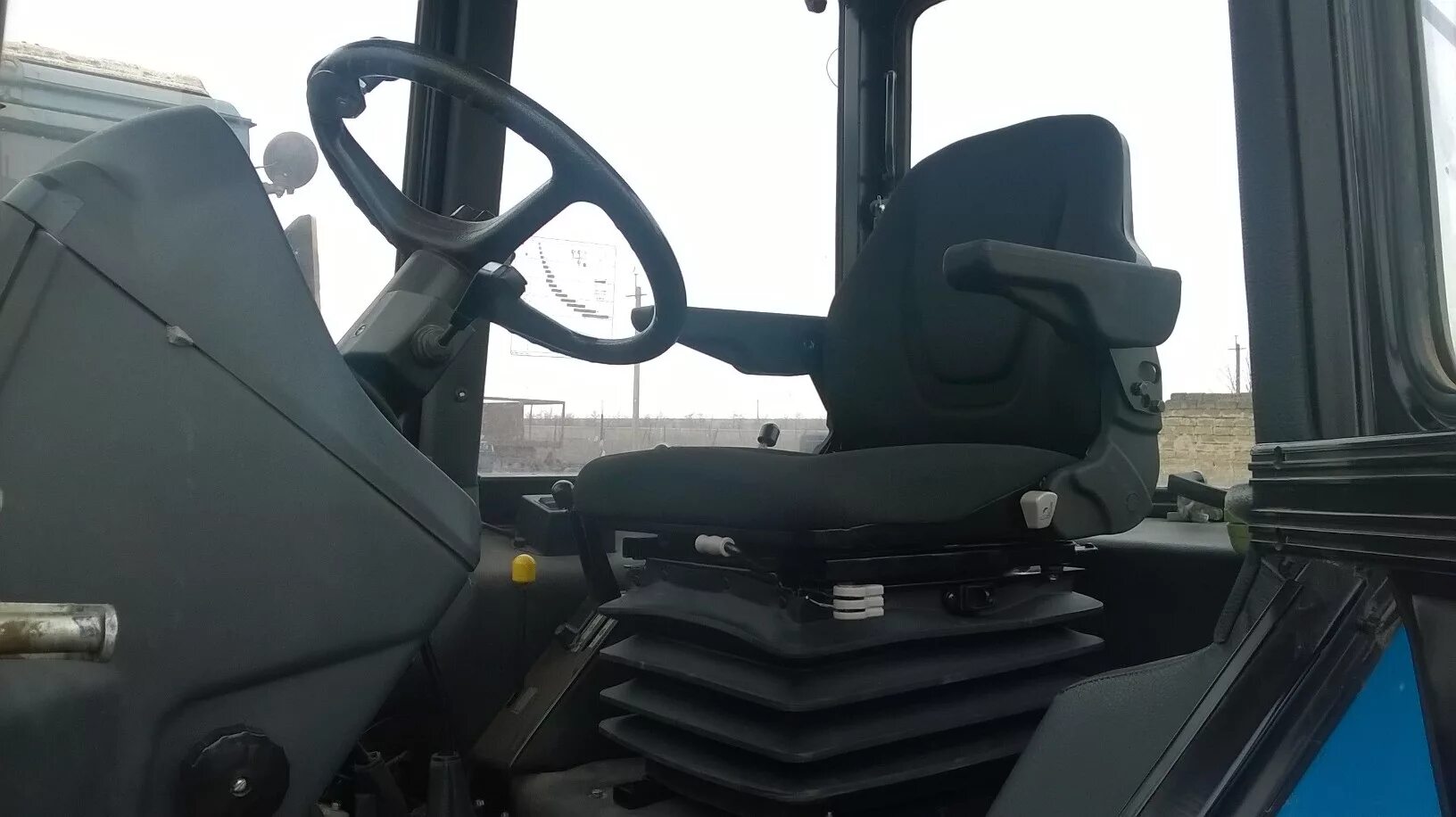 Панель приборов мтз 80 малая кабина. Кабина тракторная бл-80/82 (ук 80-6700010). Кабина мтз-80 80-6700010-б. 1 с малой кабиной. Кабина мтз-80 малая.