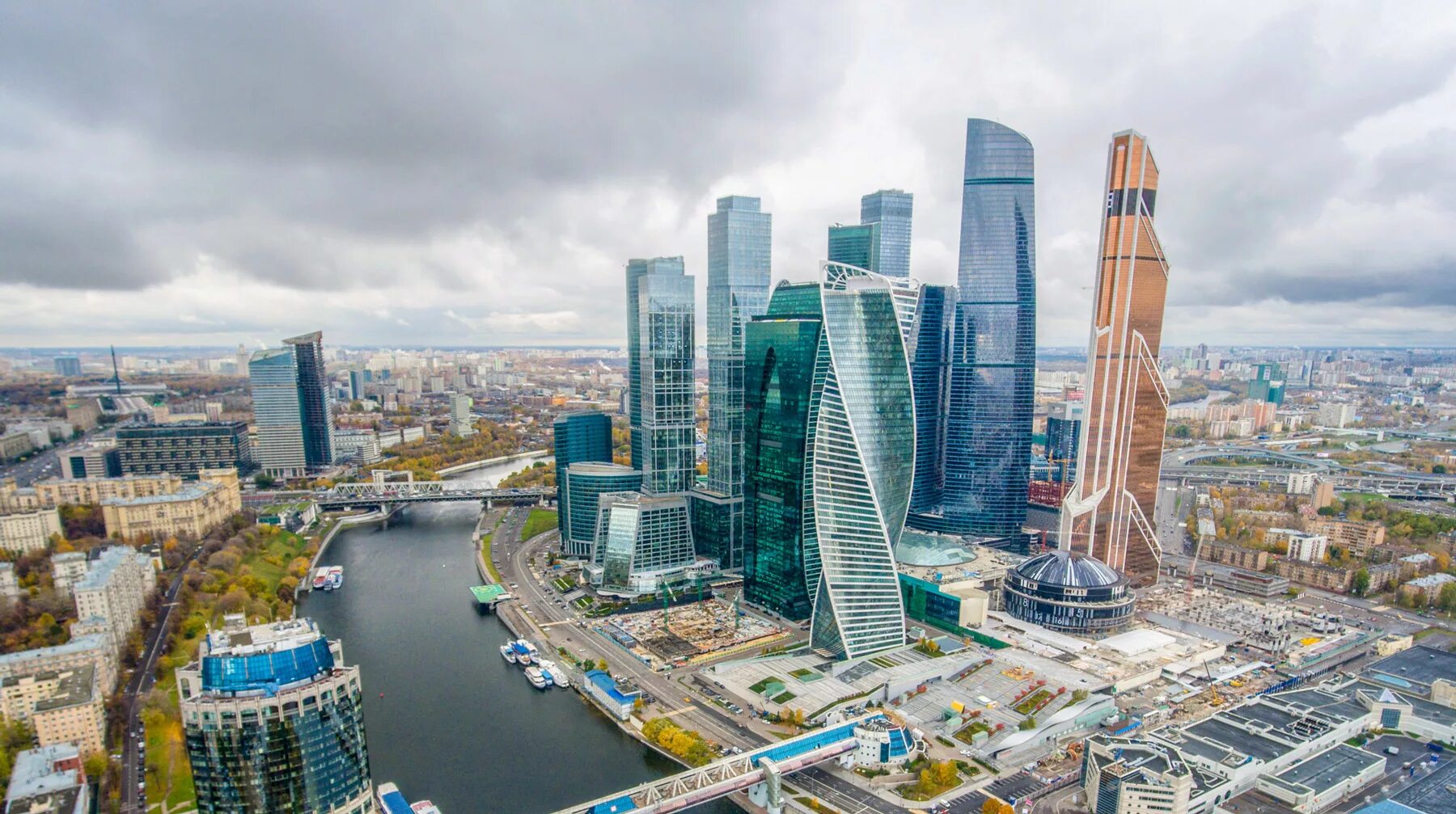 Сколько в москве сити высоких зданий. Москоу Сити башни. Высотки Москоу Сити. Moscow City башня Москва. Башня Миллениум Москва Сити.