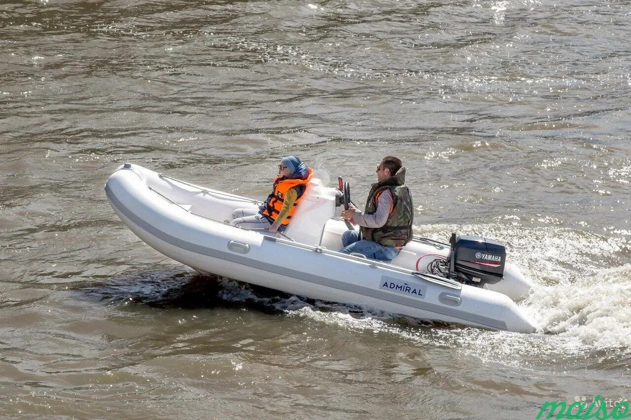 Лодка Адмирал 410. Лодка РИБ Адмирал 410. Лодка Адмирал Rib 410 с консолью. Лодка РИБ 410 С консолью.