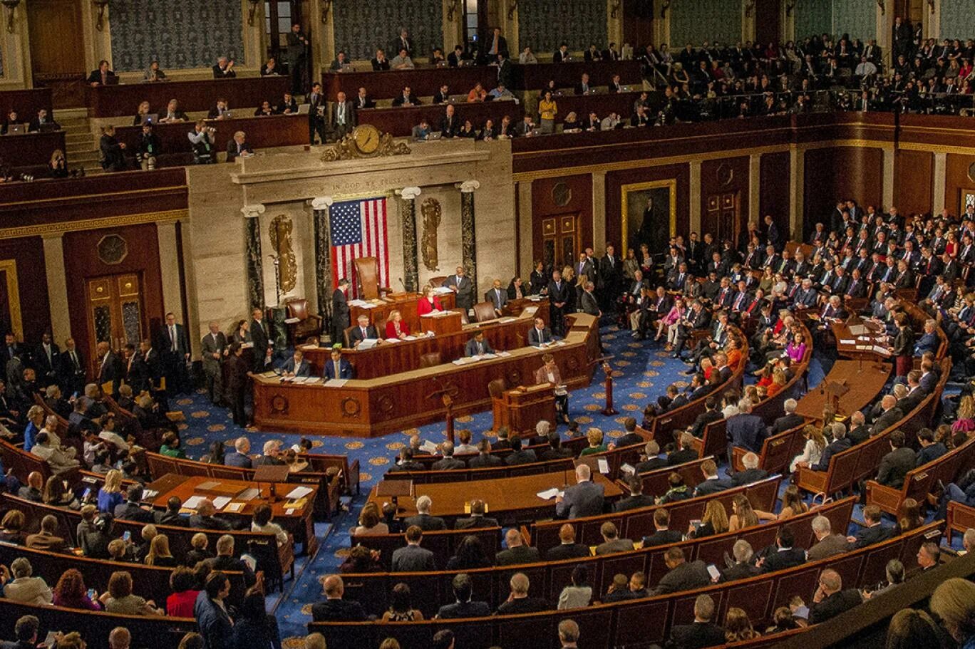 Палата представителей сша приняла. Сенат конгресса США. Парламент в Вашингтоне. Конгресс США состоит из палаты представителей и. Конгресс США Капитолий палата представителей.