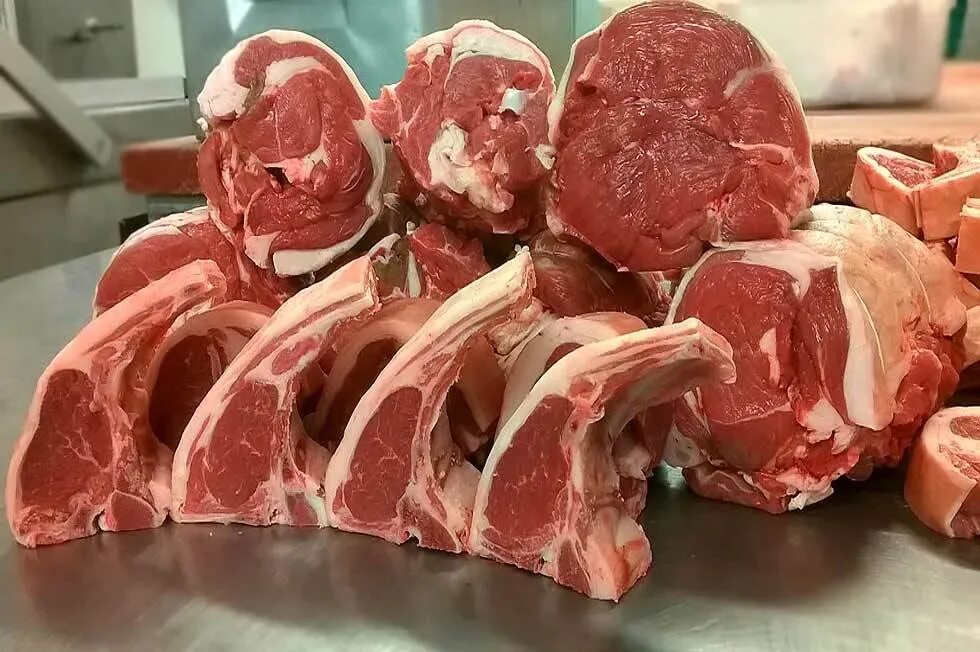 Свежее мясо. Свинина. Мясо есть баранина говядина. Корейка мясо баранина. Мясо есть баранина говядина.