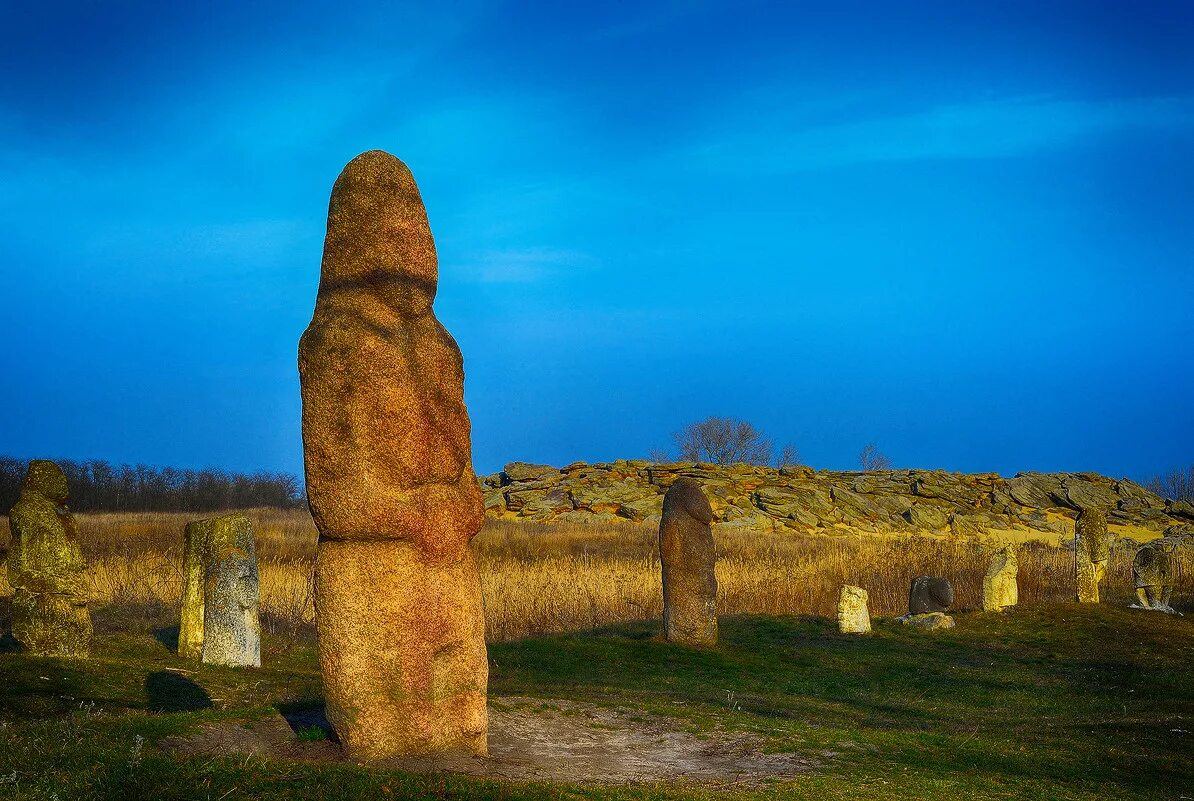 половецкие каменные бабы. половецкие каменные статуи донецк. каменные изваяния (каменные бабы) в алтае. каменные изваяния половцев. половецкие изваяния кубани.