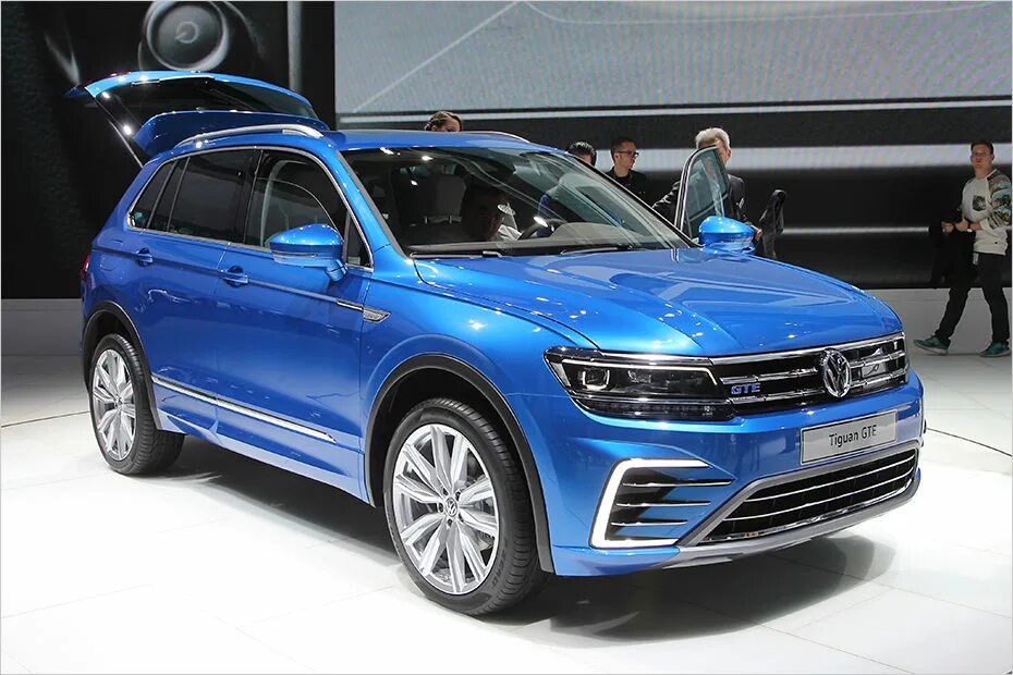 Volkswagen 21. Volkswagen Tiguan 2021 года. Фольксваген Тигуан 2021 года. Фольксваген Тигуан 21 года. Volkswagen Tiguan 2021 синий.