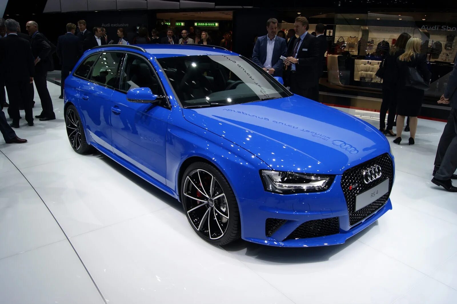 Голубой exclusive sale. Голубой exclusive sale. Audi tt rs5. Audi a4 b9 синяя. Голубой exclusive sale.