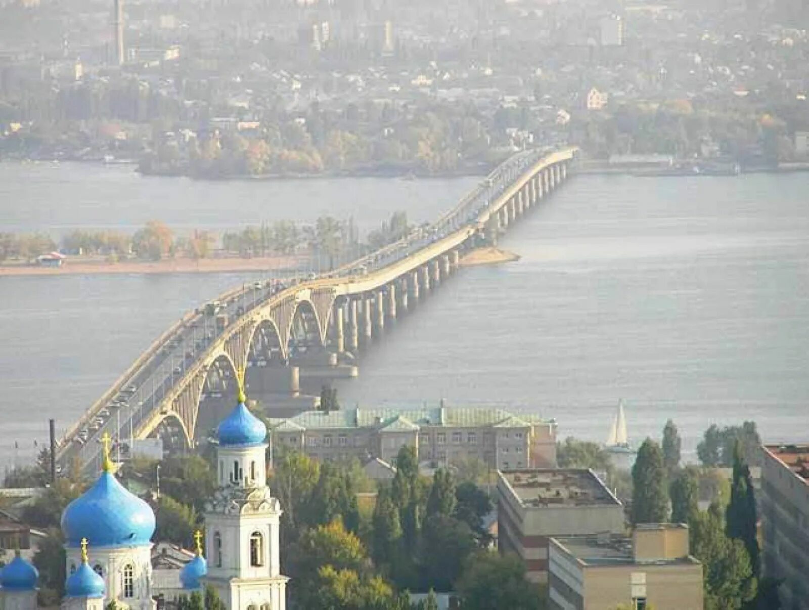 Саратовский мост через Волгу. Энгельс мост через Волгу. Река Волга мост Саратов Энгельс. Мост через реку Волгу Саратов Энгельс. Россия 1 города волга