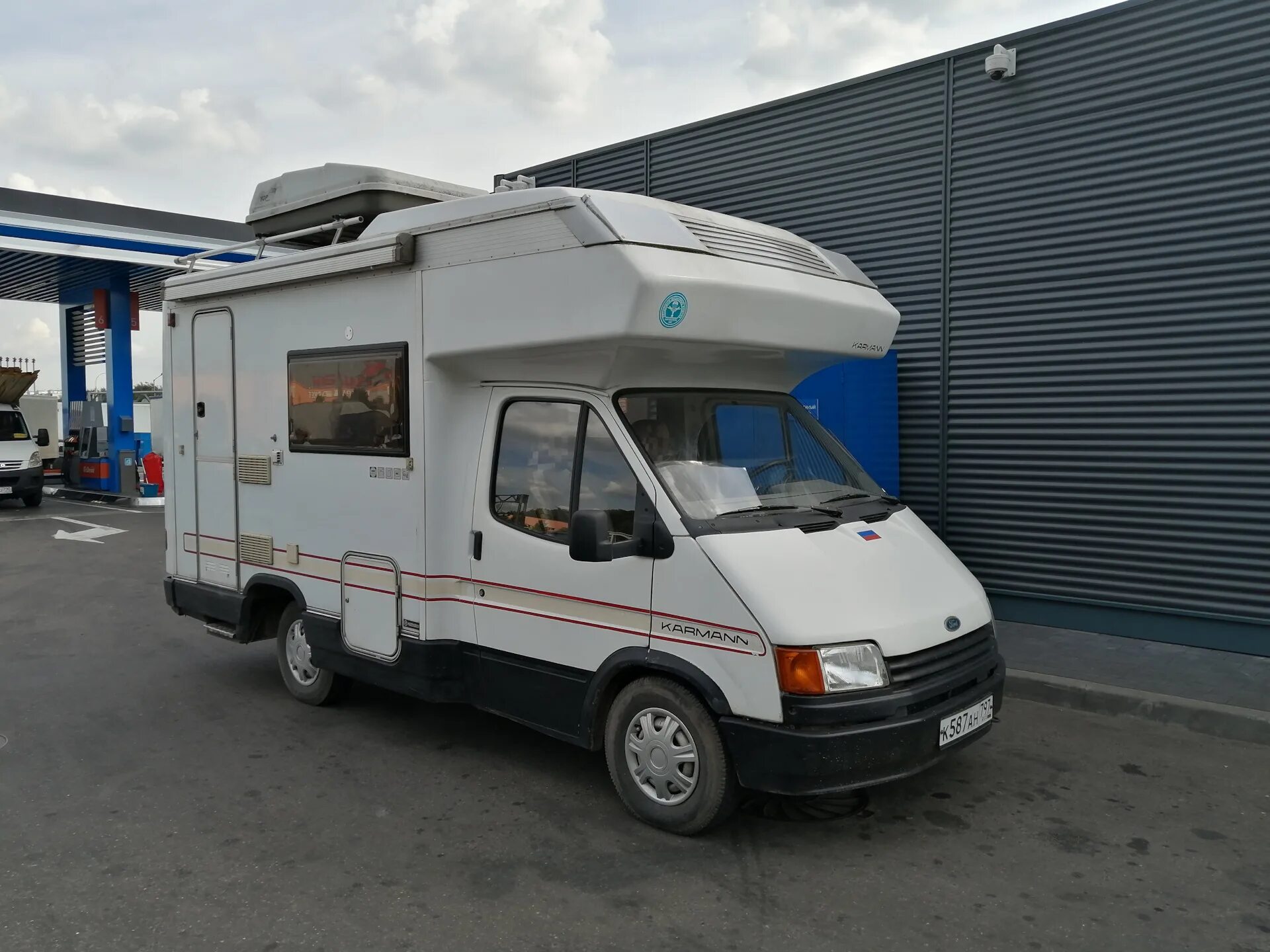 Ford Transit 1994 автодом. Автодом Ford Transit автодом. Ford Transit 2001 автодом. Ford Transit кемпер.