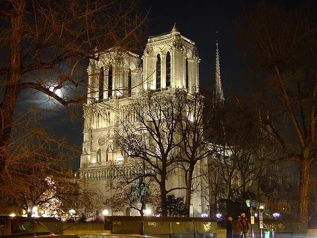 нотр дам де пари тула. собор парижской богоматери фото. кафе нотр дам де пари. собор в или англия. пожар в соборе парижской богоматери (2019).