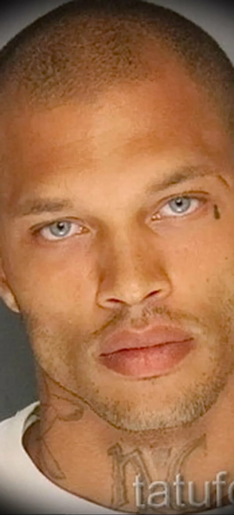 Маленькая тату на лице. Татуировки на лице мужские. Татуировки на лице мужские. Татуировка под глазом значение. Татуировка под глазом значение.