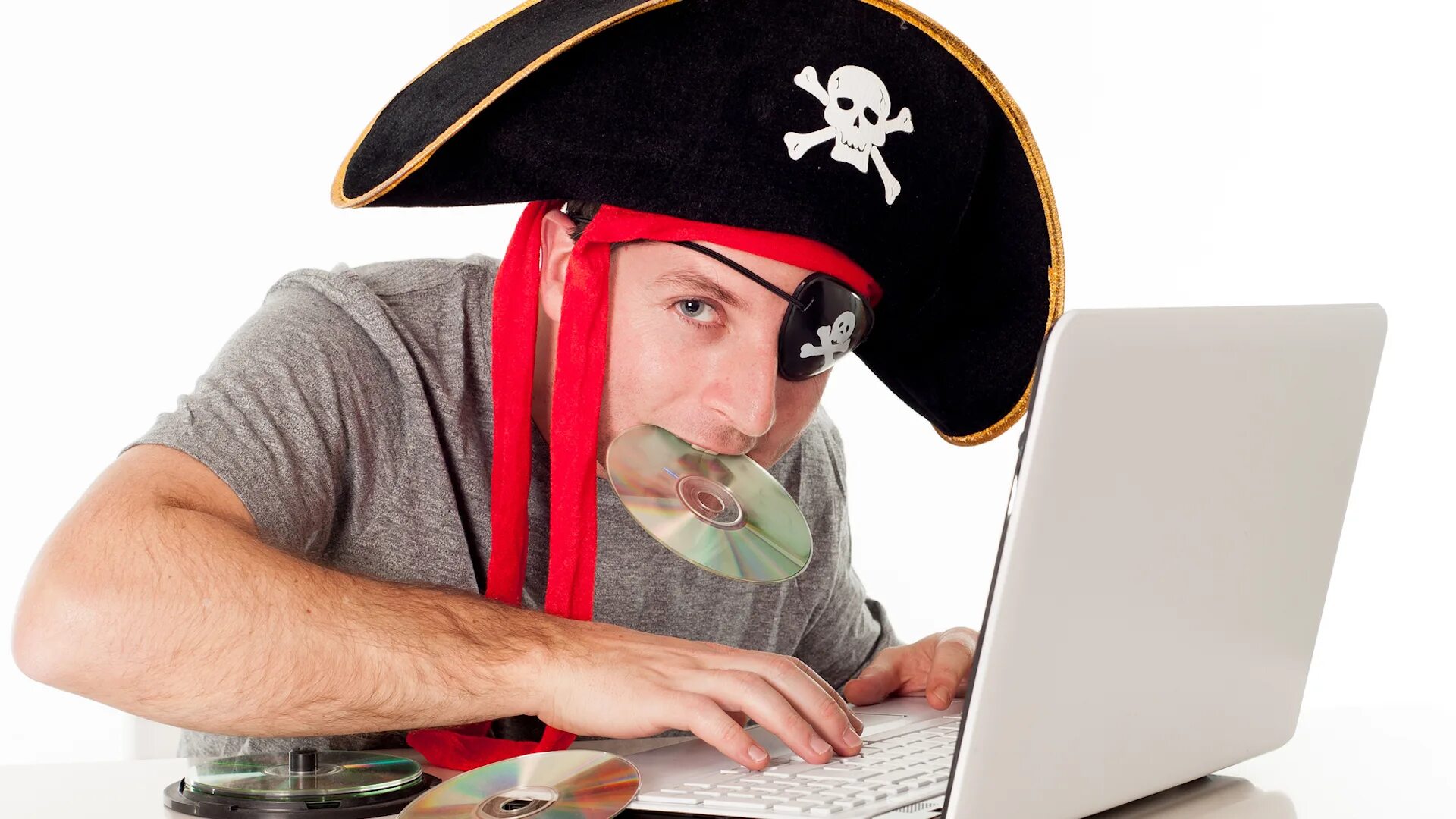 пиратские сайты. антипиратские технологии. антипиратские технологии. пиратское программное обеспечение. антипиратский закон пираты против.