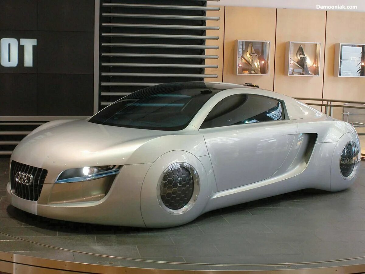 Тачки без интернета. Ауди RSQ. Audi RSQ Concept. Audi RSQ из я робот. Audi RSQ 2008 Concept.