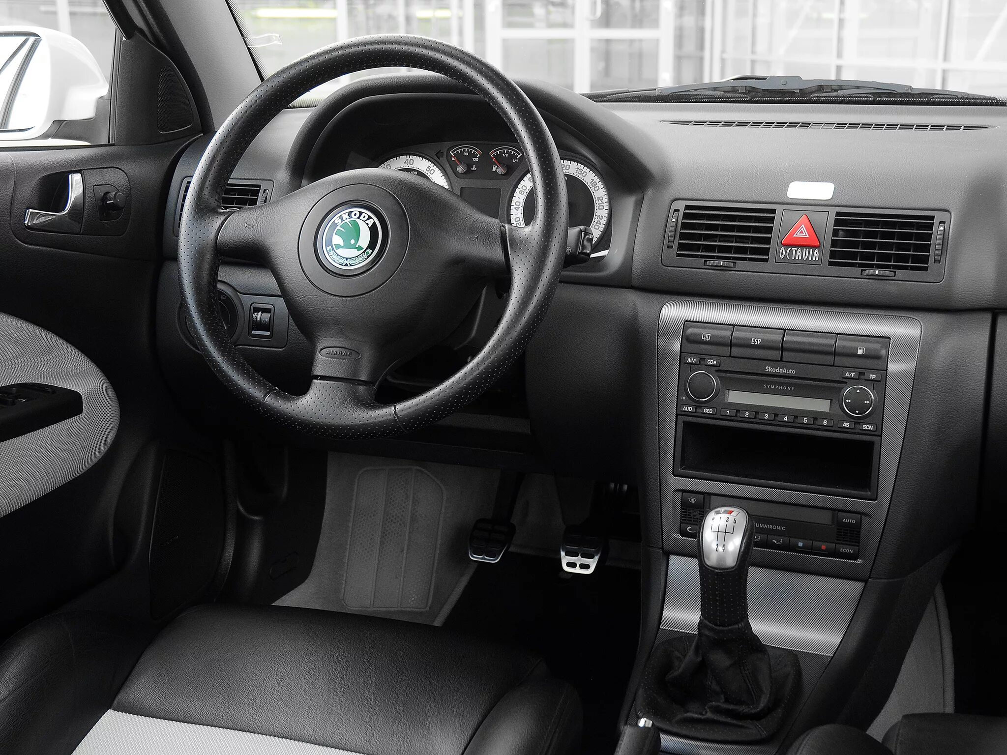 Покраска элементов салона - Skoda Octavia A4 Mk1, 1,4 л, 2008 года стайлинг DRIV