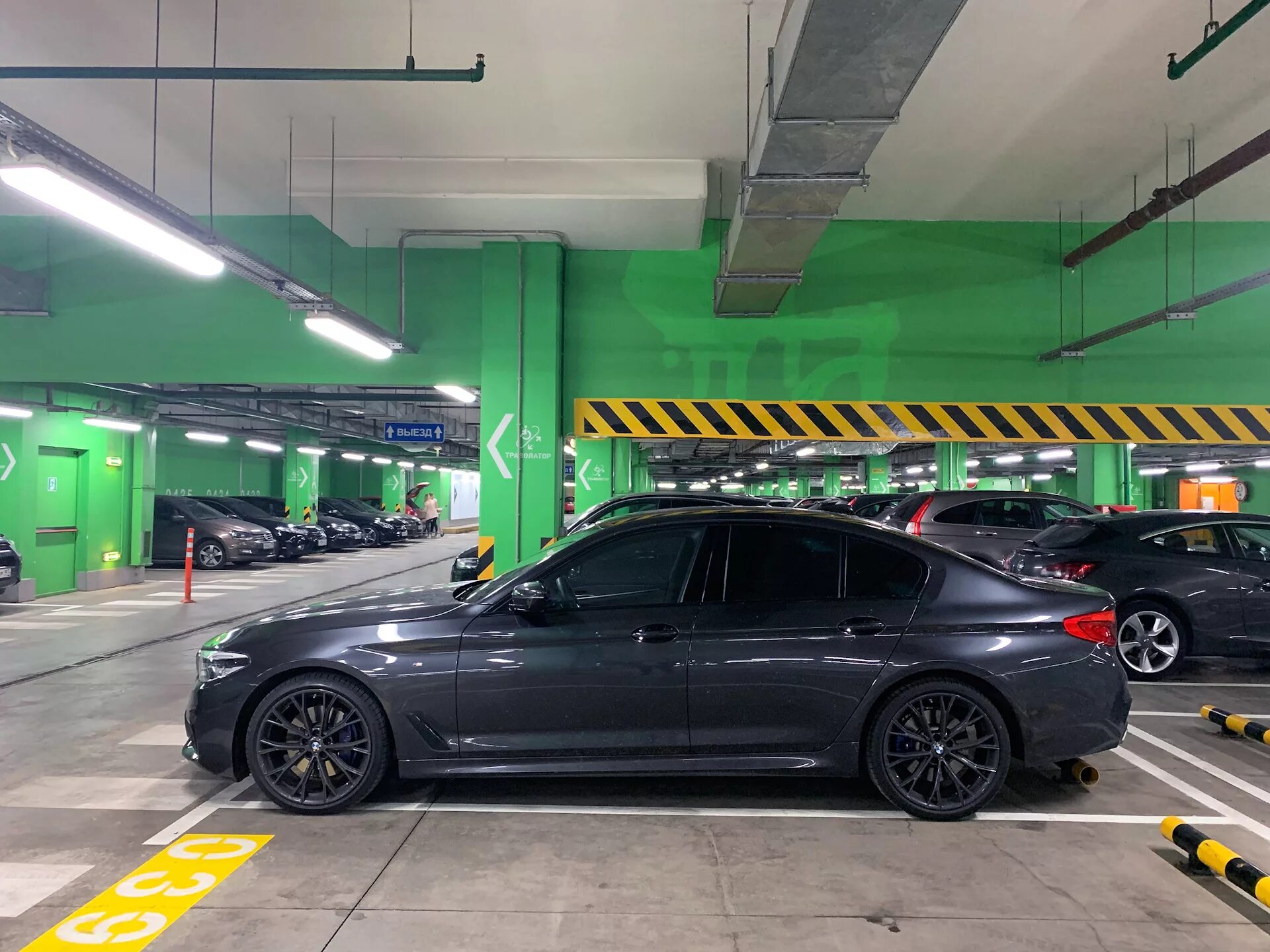 Double performance. Bmw double spoke 669 m performance. double spoke 669 m. 669 стиль bmw g30. бмв 5 g30.