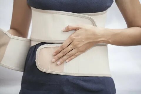 Болит поясница операция