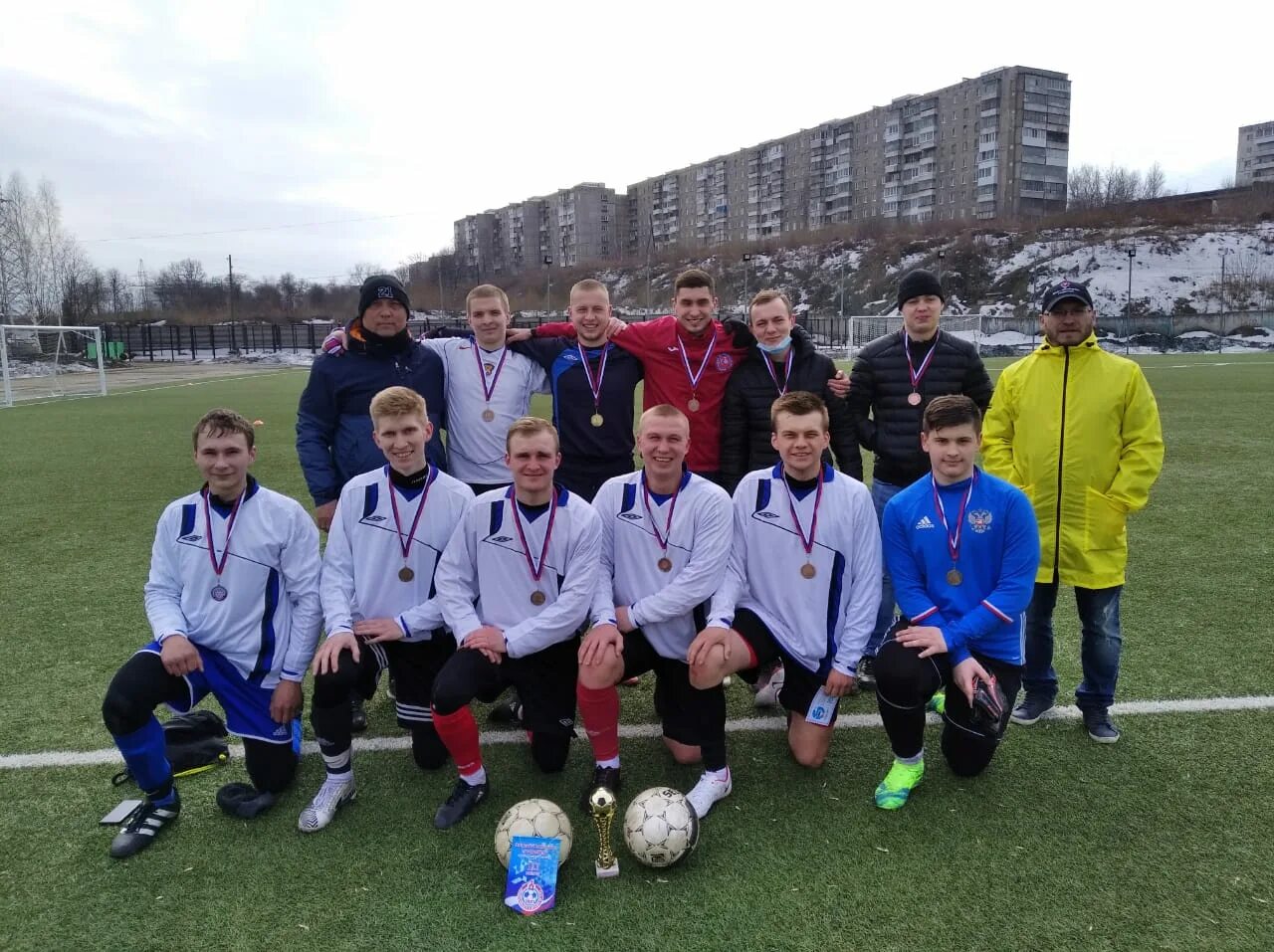 Футбольная команда дфк юность. Лениногорск команда юность футбольная. Женский футбол. Состав команды юность. Состав команды юность.