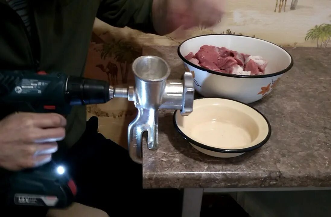 Мясорубка STARLUX 8760. Мясорубка Mainca PC-82. Garlin 3000 мясорубка. Мясорубка meat Grinder km5024.