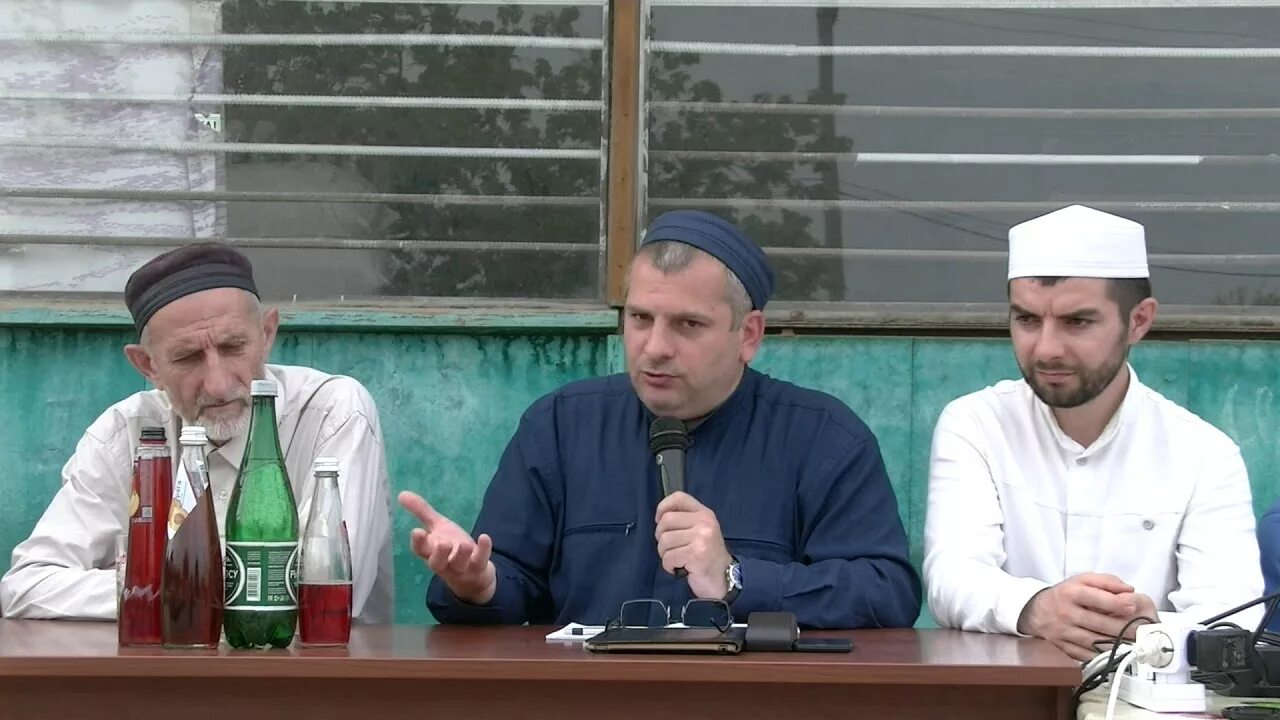 Погода в ново мака сулейман. Село новая мака сулейман стальского. Новомакинская сош. Глава села ново мака. Глава села ново мака.