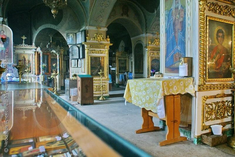 церковь владимирской иконы божией матери в быково внутри. церковь владимирской иконы божией матери в быково интерьер. усадьба быково владимирская церковь интерьер. владимирская церковь быково. храм владимирской иконы божией матери в быково внутри.