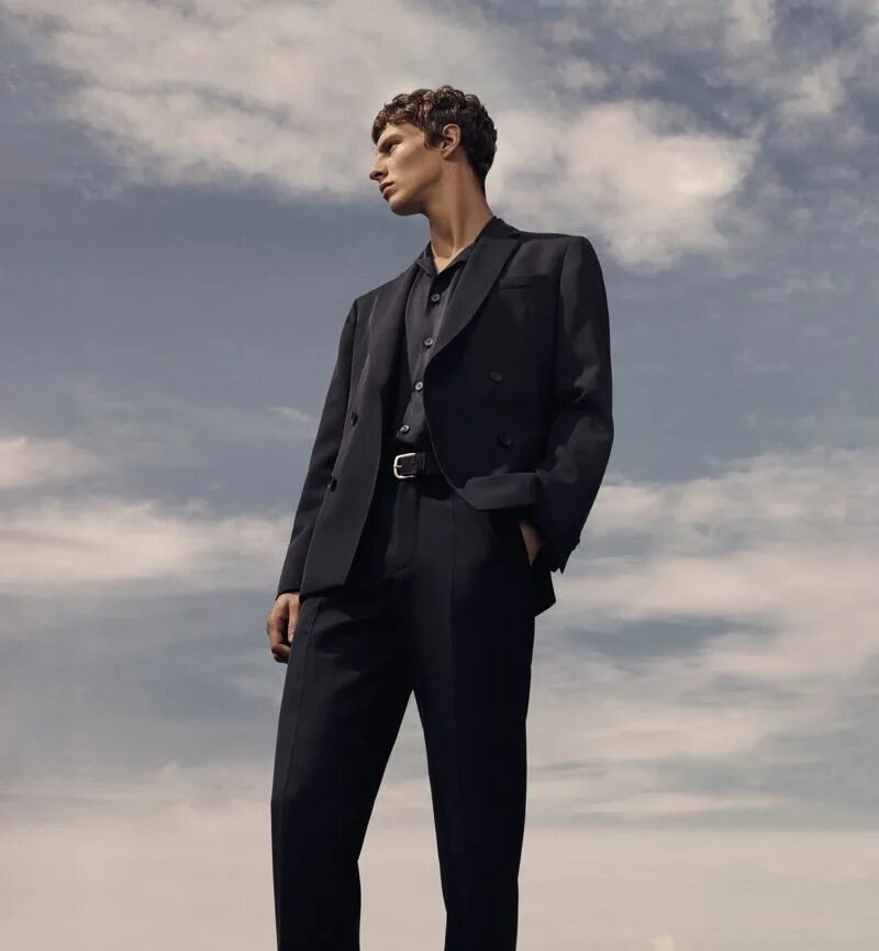 Костюм хьюго босс мужские. Черный костюм хьюго босс. Лонгслив hugo boss мужские. Хьюго босс мужская одежда. Хуго босс мужской стиль.