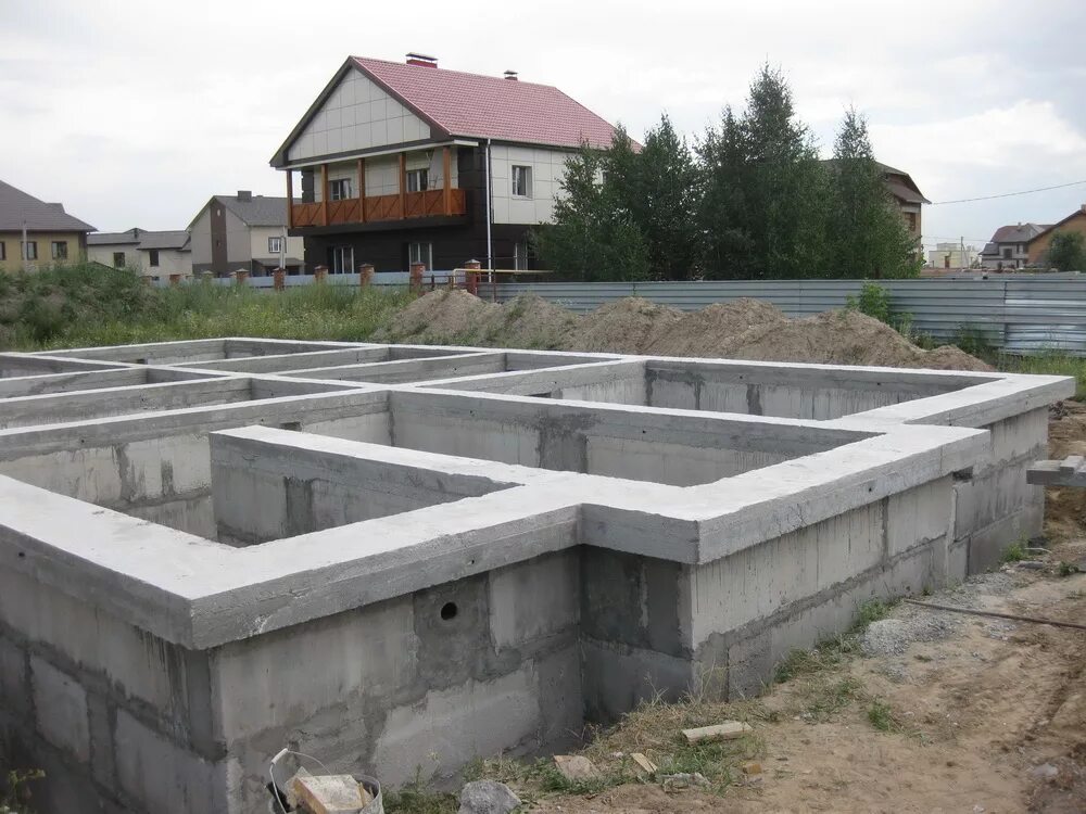Монолитный дом 10 10