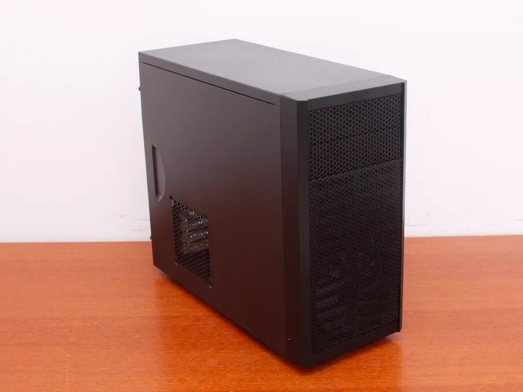 Fractal design core. Корпус fractal design. Gamemax fortress tg a362. Core 1000. Fractal design core.