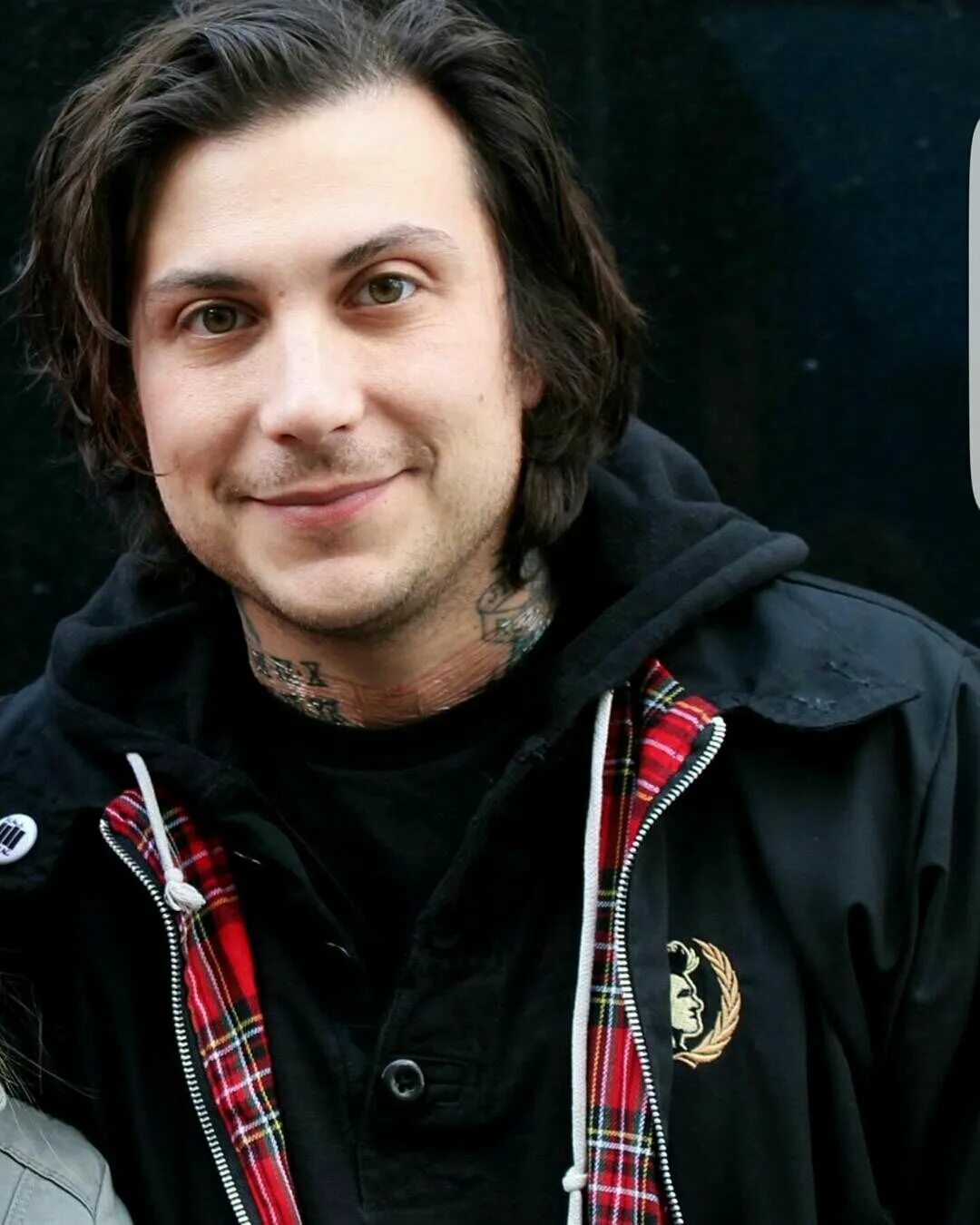 Фрэнк айеро младший. Ahty fqthj. Фрэнк айеро. Фрэнк айеро. Frank iero.